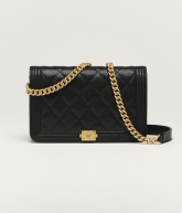 BOY CHANEL Wallet on chain Glänzendes genarbtes Kalbsleder & goldfarbenes Metall Schwarz - Referenz: AP1117B0149094305